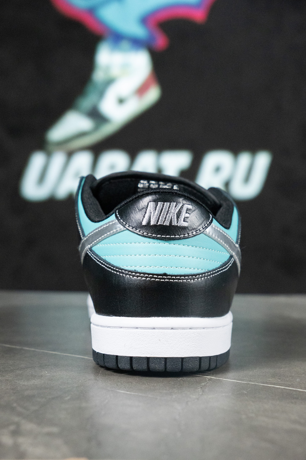 Diamond Supply Co. x Dunk Low Pro SB