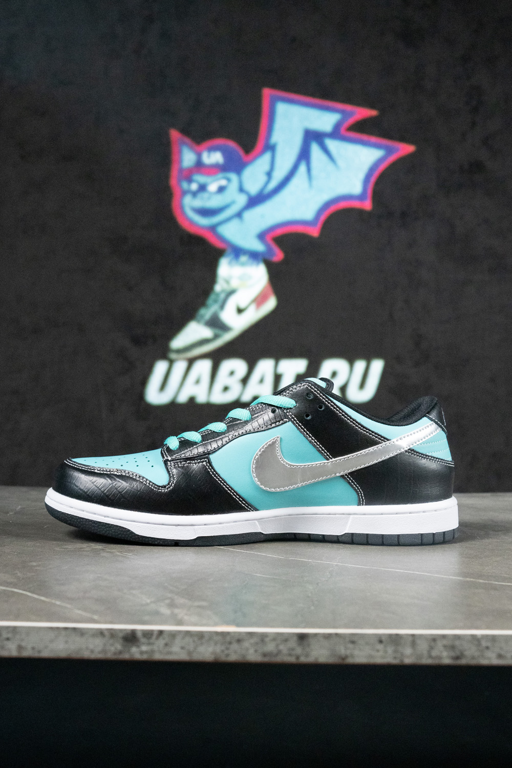 Diamond Supply Co. x Dunk Low Pro SB