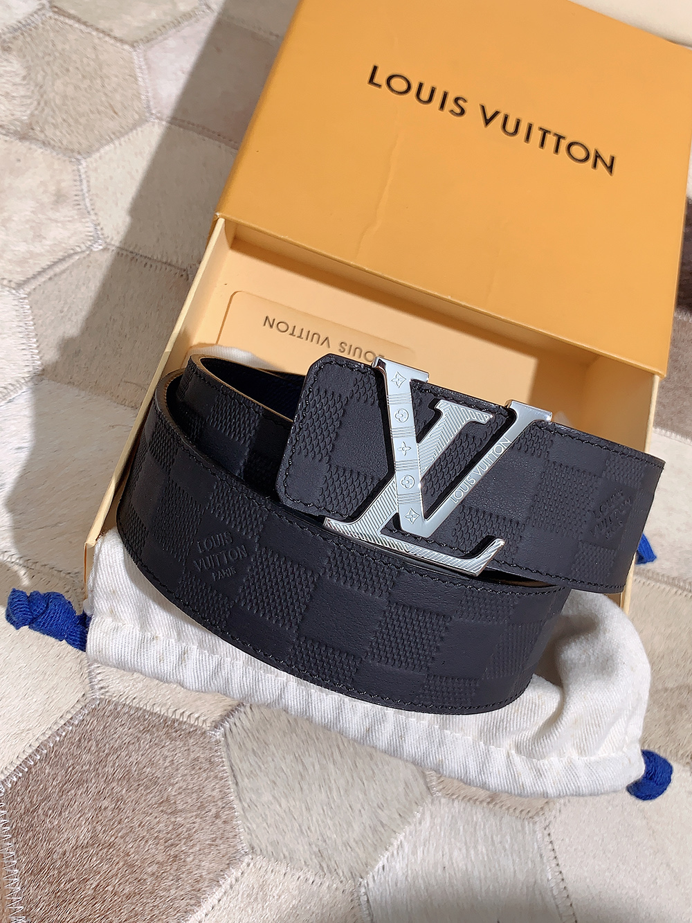 Louis Vuitton Belts M10770 40mm