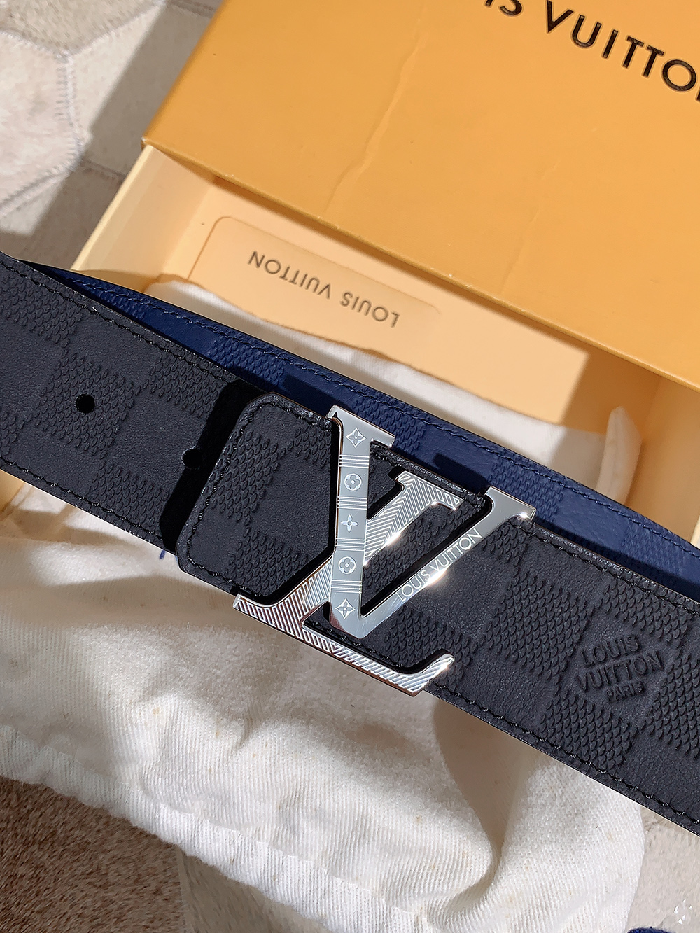 Louis Vuitton Belts M10770 40mm