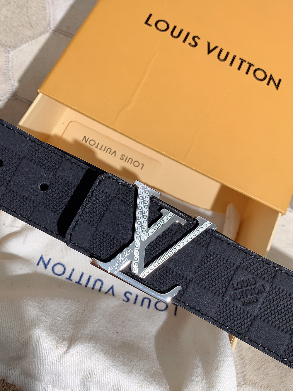 Louis Vuitton Belts M47883 40mm