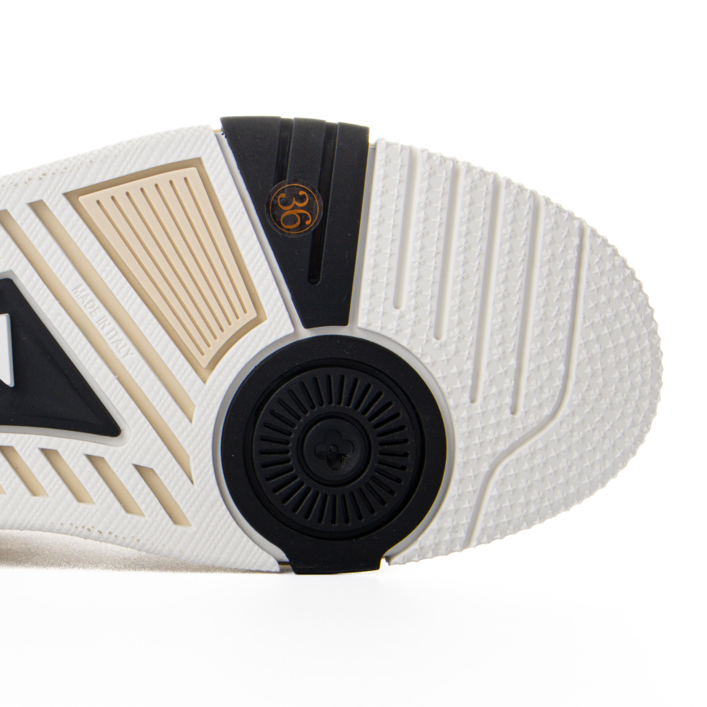 Louis Vuitton Trainer Beige