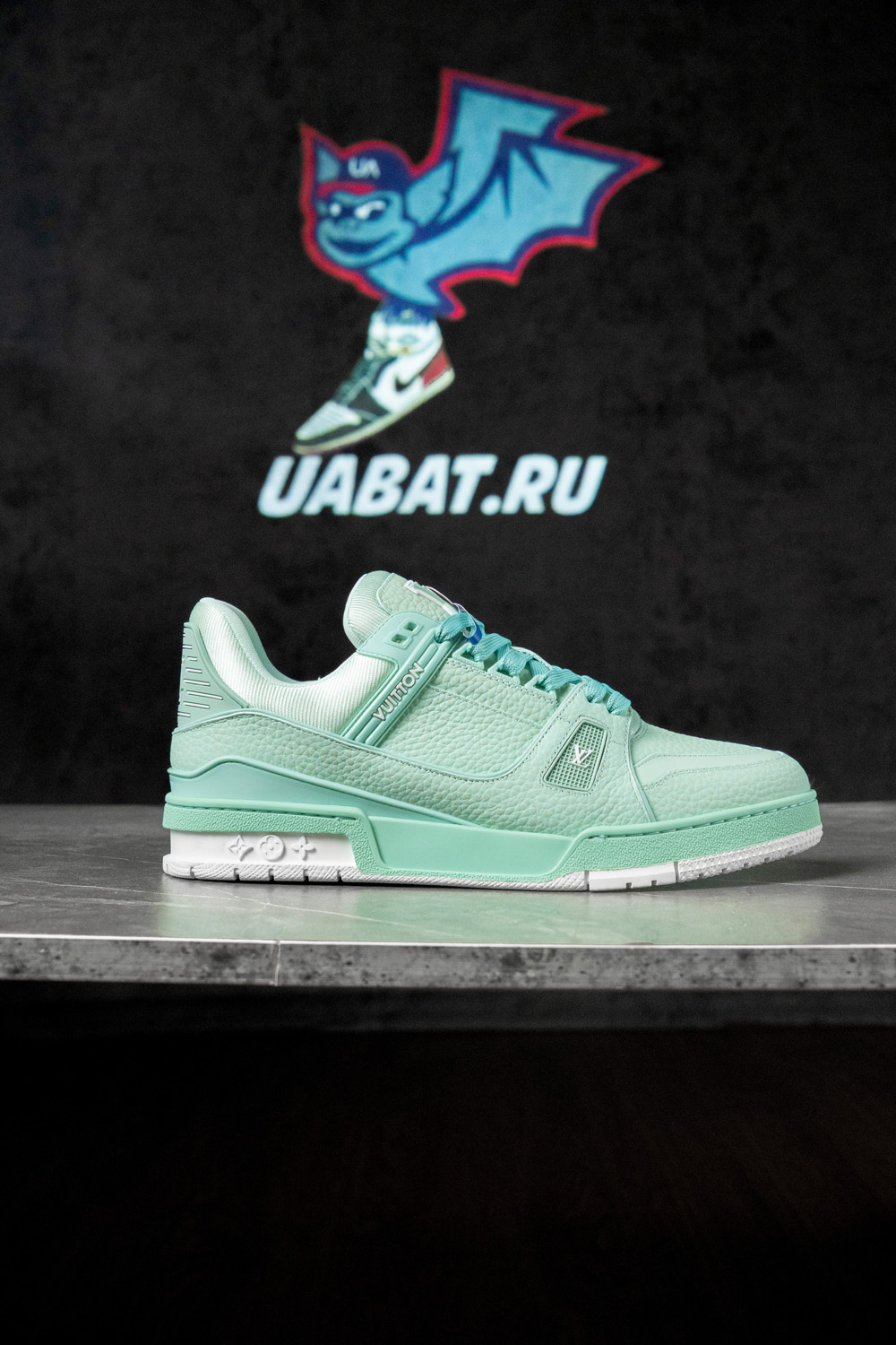 Louis Vuitton Trainer Green
