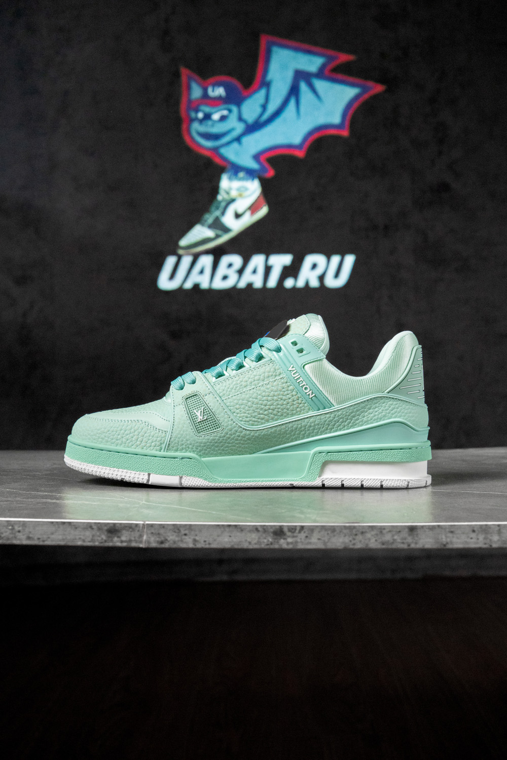 Louis Vuitton Trainer Green