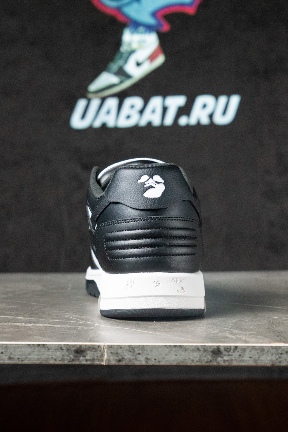 Off-White Out of Office 'Black White'