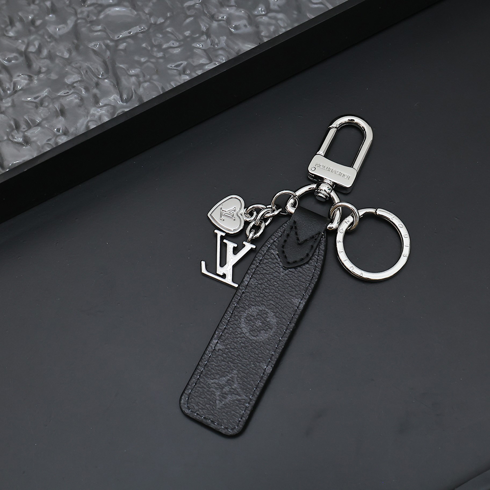 Louis Vuitton Keychain M01186