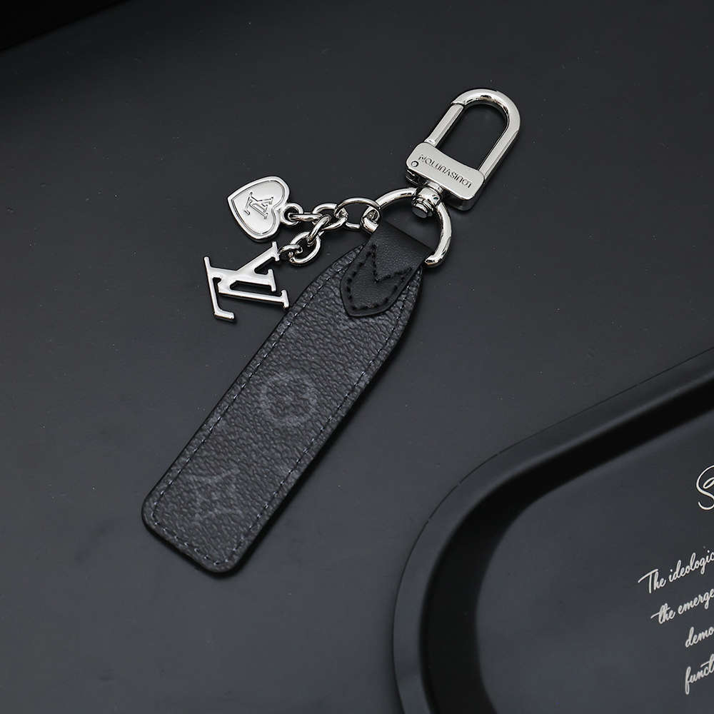 Louis Vuitton Keychain M01186