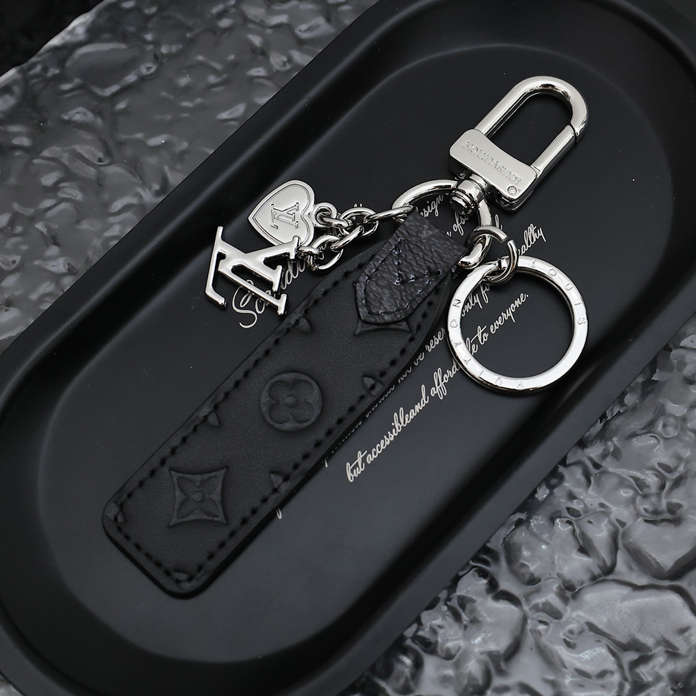 Louis Vuitton Keychain M01188