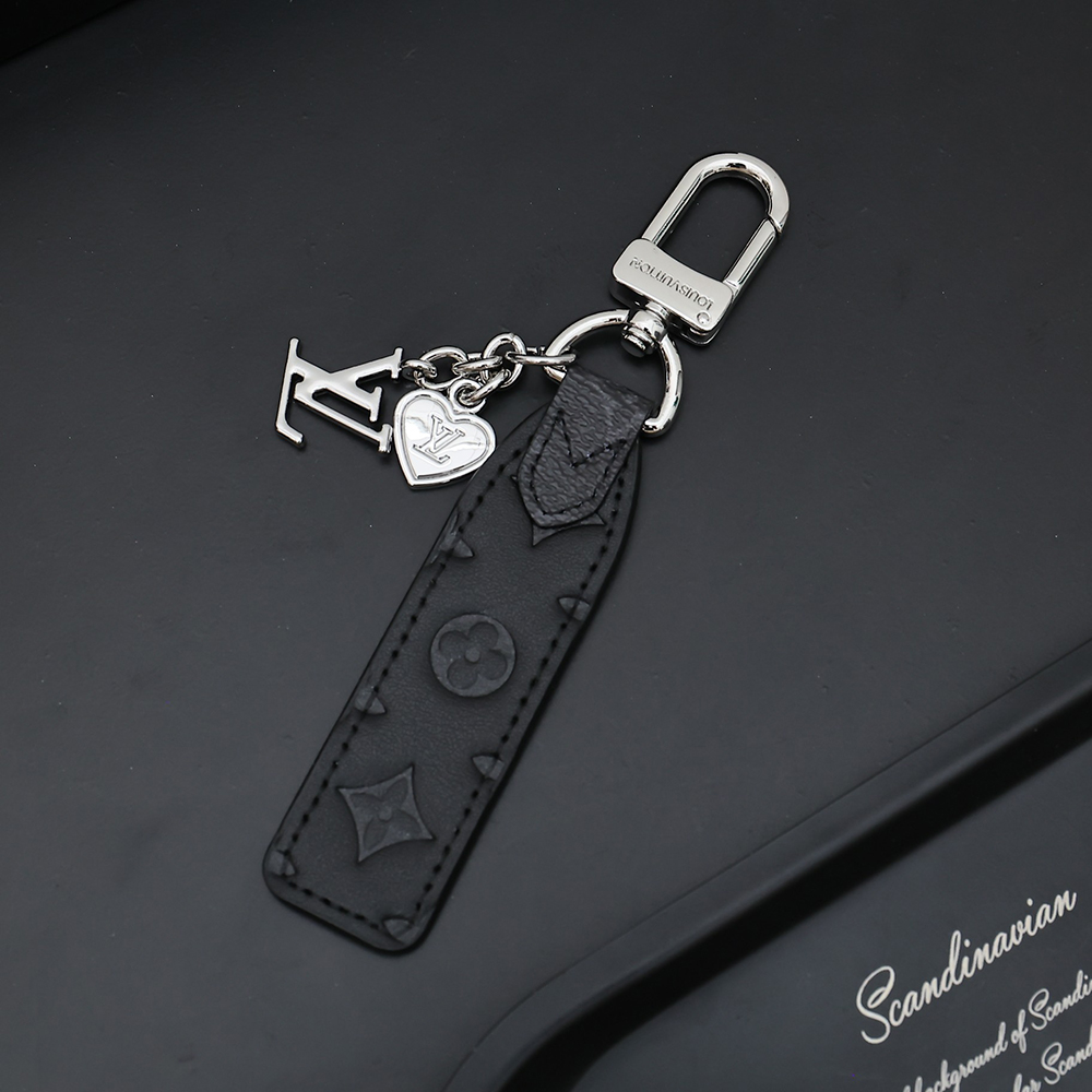 Louis Vuitton Keychain M01188
