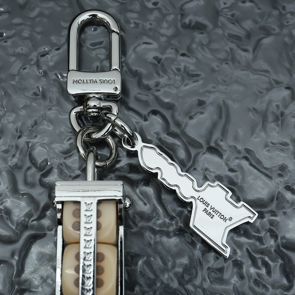 Louis Vuitton Keychain M01751