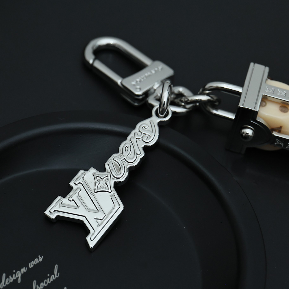 Louis Vuitton Keychain M01751