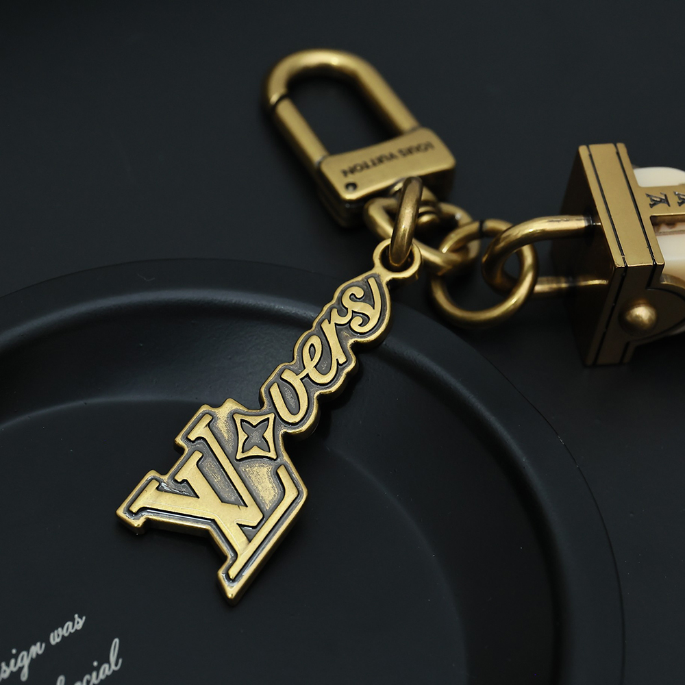 Louis Vuitton Keychain M01752