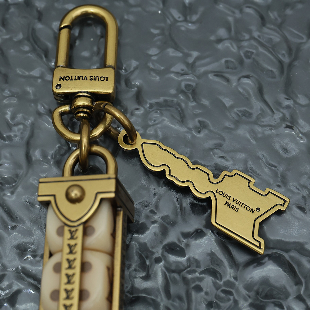 Louis Vuitton Keychain M01752