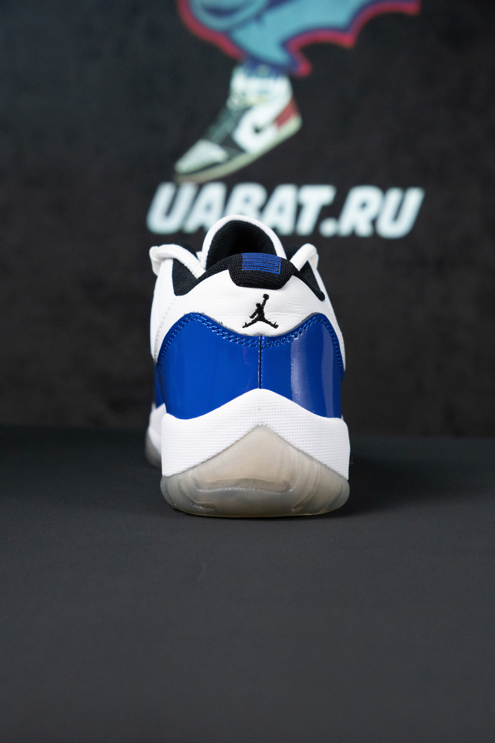 Air Jordan 11 Retro Low