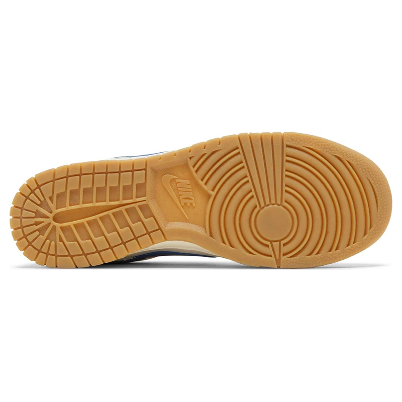 Dunk Low SE