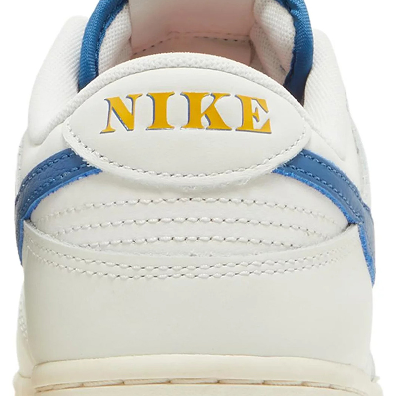 Dunk Low SE