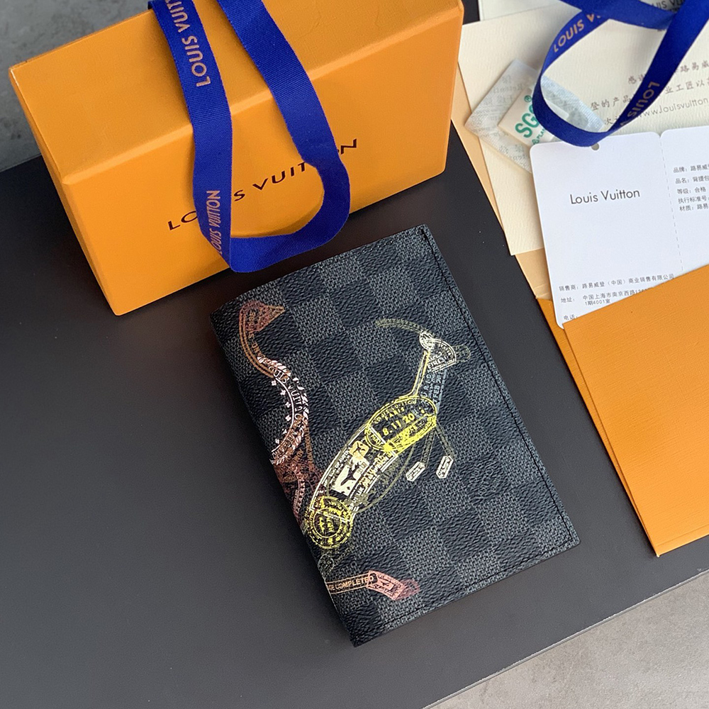 Louis Vuitton Wallets N64604 10*14*2.5cm