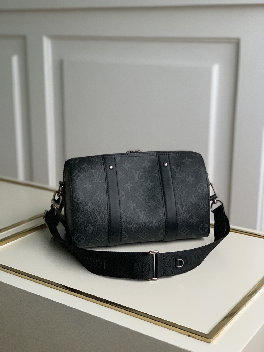 Louis Vuitton Bags M45936 27*17*13cm