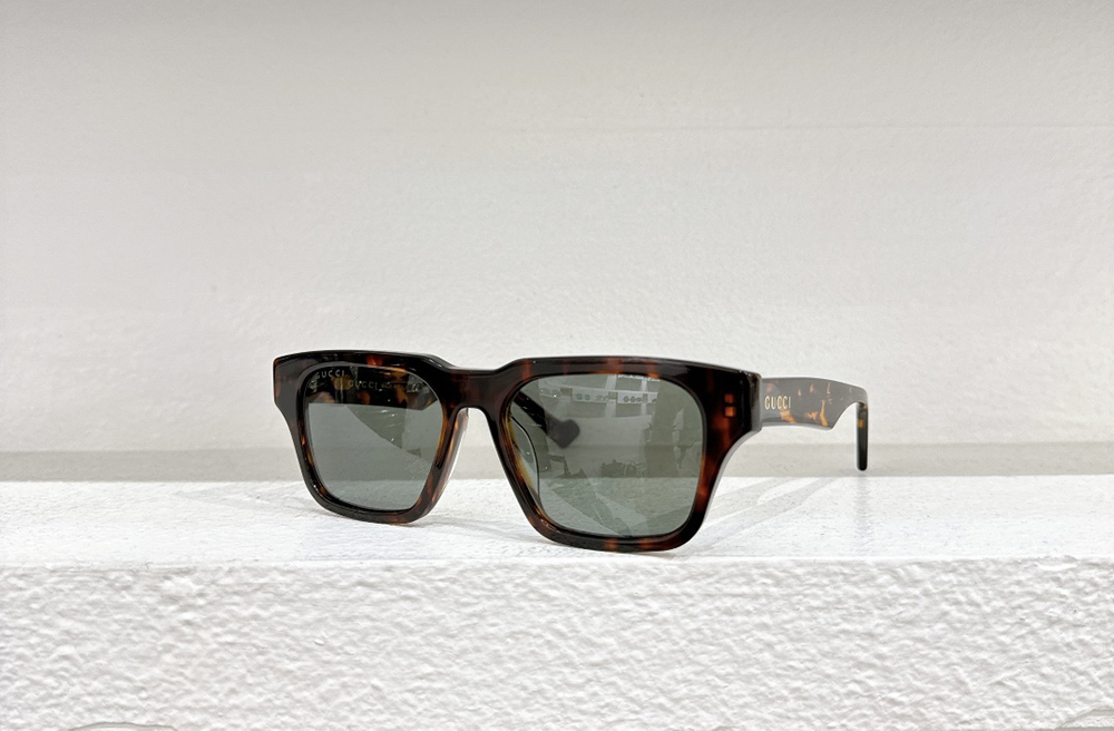 Gucci eyeglasses GG1539s