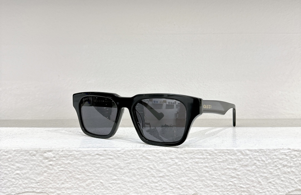 Gucci eyeglasses GG1539s