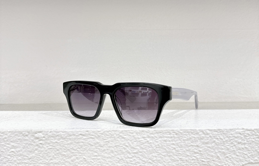 Gucci eyeglasses GG1539s