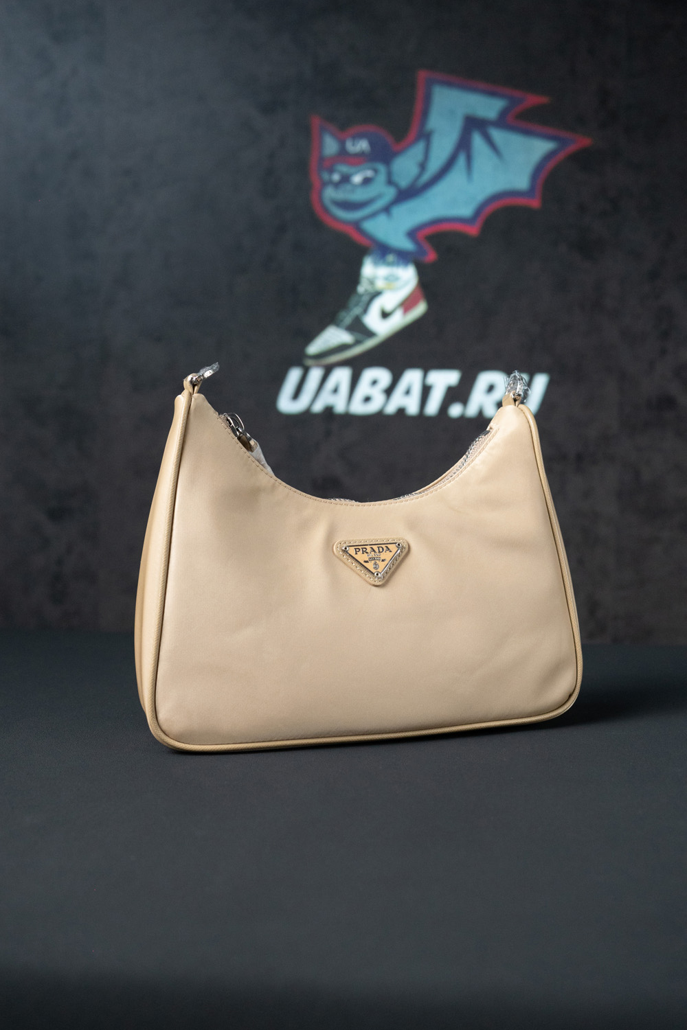 Prada Bags P83890 22*12*6cm