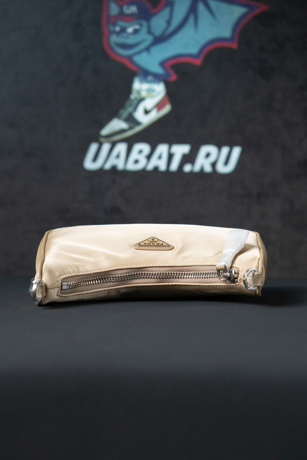 Prada Bags P83890 22*12*6cm