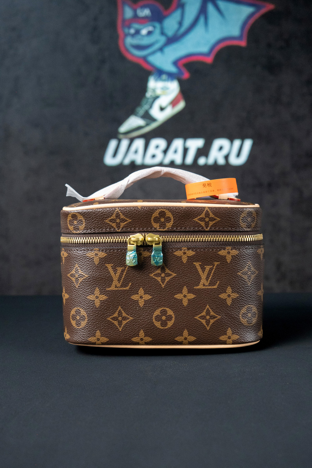 Louis Vuitton Bags M44495 20*13.5*12cm