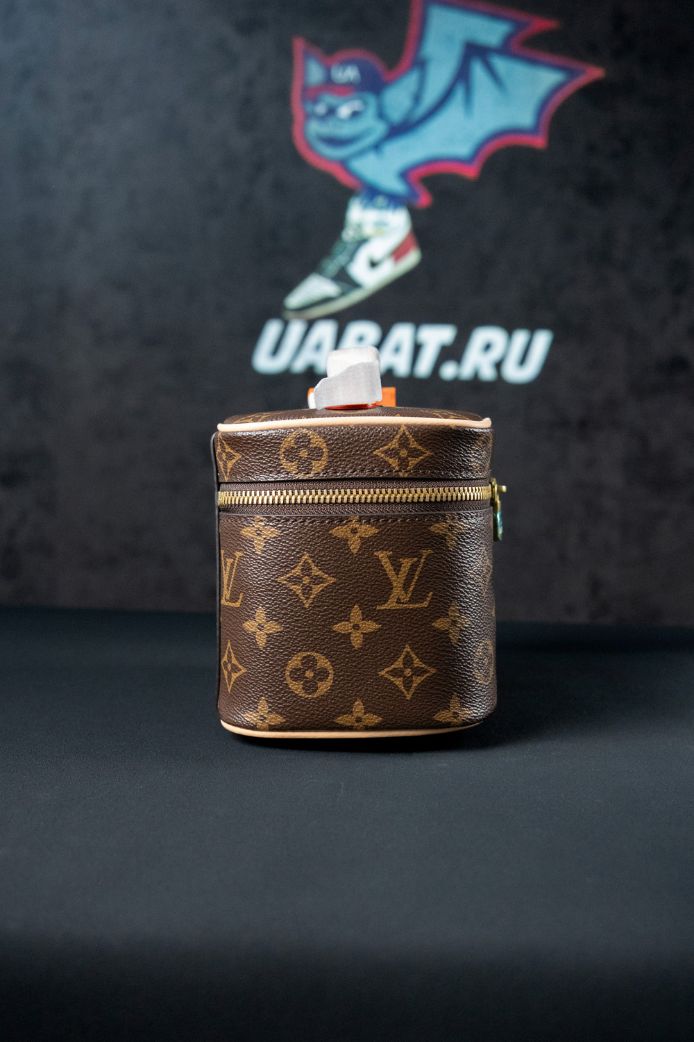 Louis Vuitton Bags M44495 20*13.5*12cm