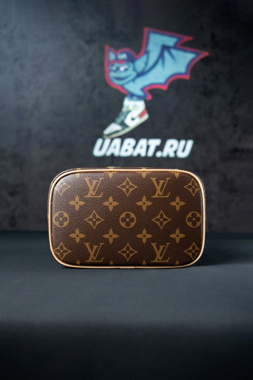 Louis Vuitton Bags M44495 20*13.5*12cm