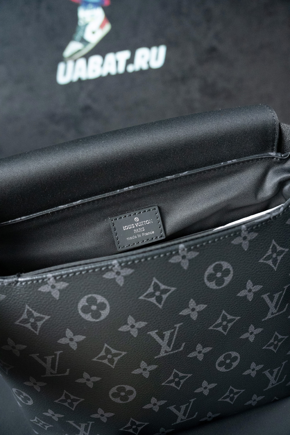 Louis Vuitton Bags M44000 22*25*8cm