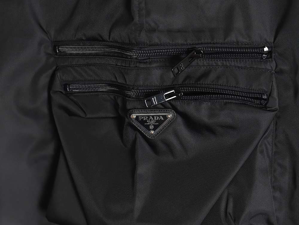 Prada 24SS triangle logo multifunctional cargo shorts