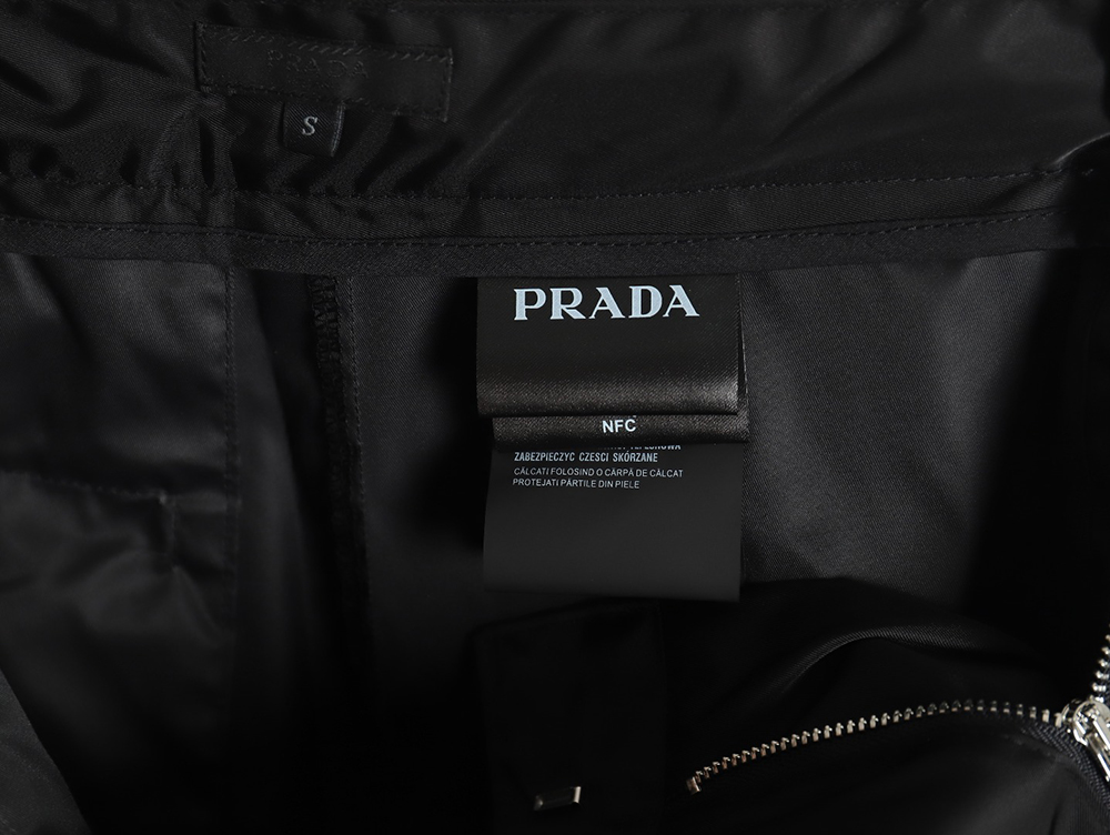 Prada 24SS triangle logo multifunctional cargo shorts