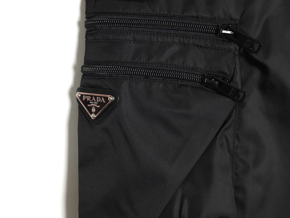 Prada 24SS triangle logo multifunctional cargo shorts