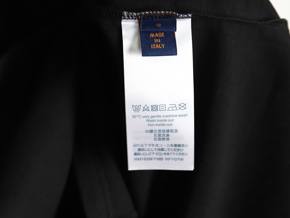 Louis Vuitton Dragon Year Series Tamron Letter Printed Short Sleeve T-shirt TSK1