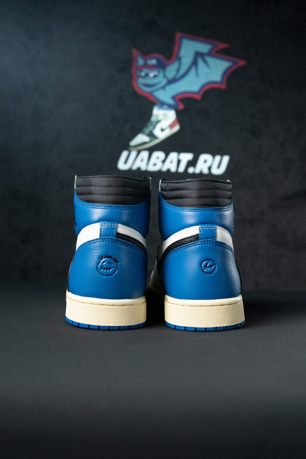 FRAGMENT DESIGN X TRAVIS SCOTT X AIR JORDAN 1 RETRO HIGH