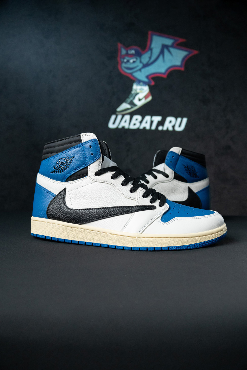 FRAGMENT DESIGN X TRAVIS SCOTT X AIR JORDAN 1 RETRO HIGH
