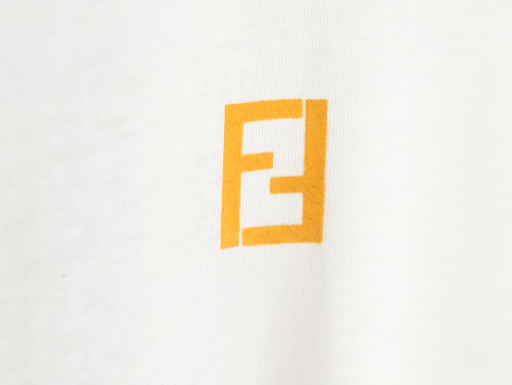 Fendi short-sleeved shirt with FF logo printed on the chest TSK1
