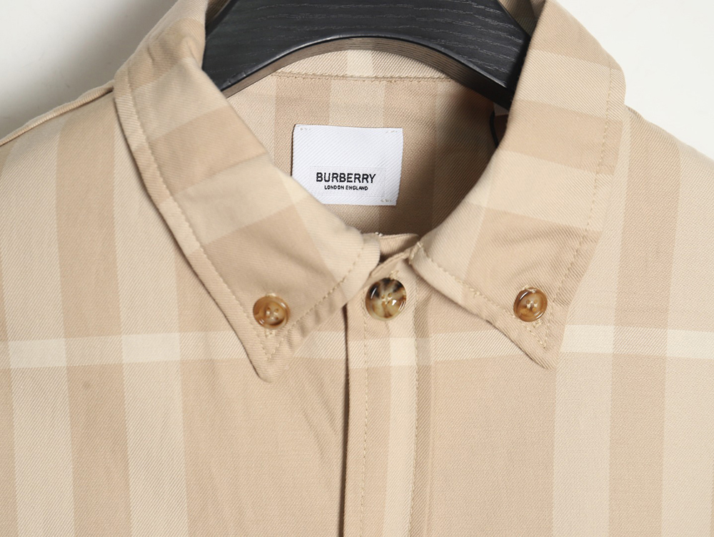 Burberry double pocket plaid short sleeve shirt
