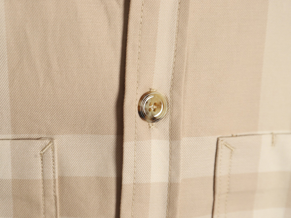 Burberry double pocket plaid short sleeve shirt