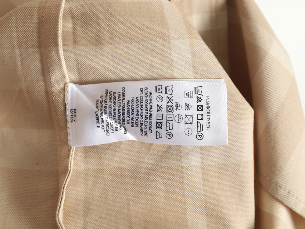 Burberry double pocket plaid short sleeve shirt