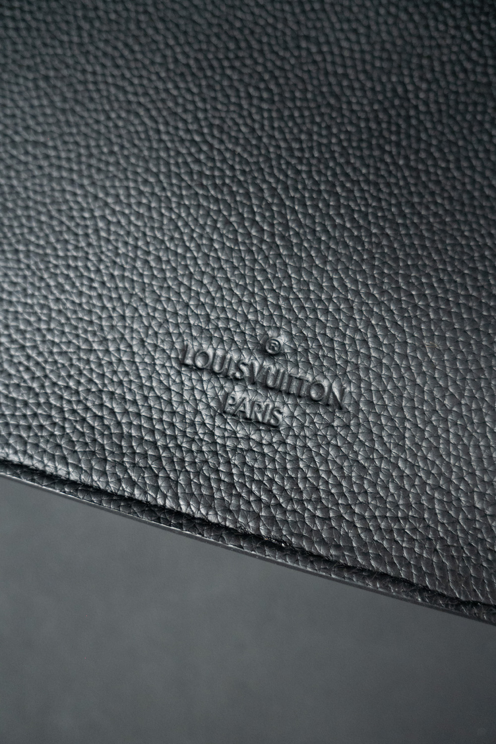 Louis Vuitton Bags M57081 30*16*3cm