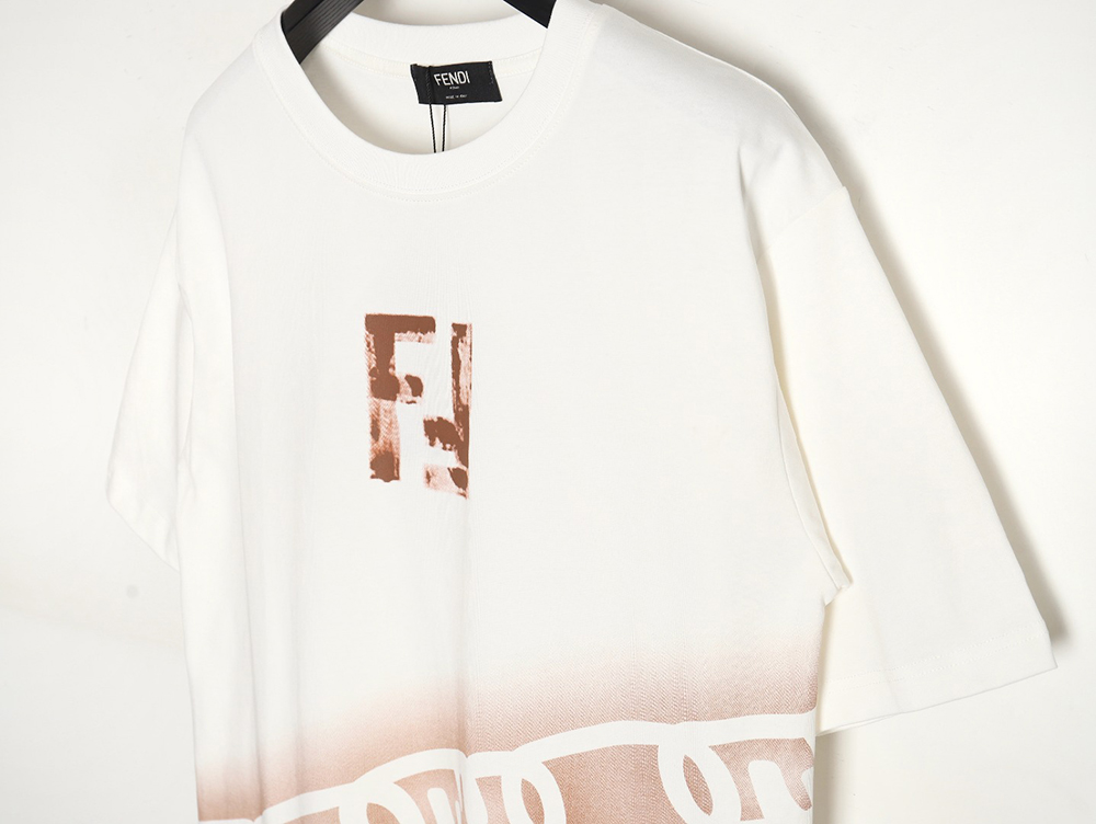 Fendi 24ss double F letter hand-painted gradient short-sleeved T-shirt