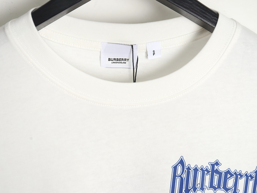Burberry 24SS Gothic Letters Short Sleeve T-Shirt