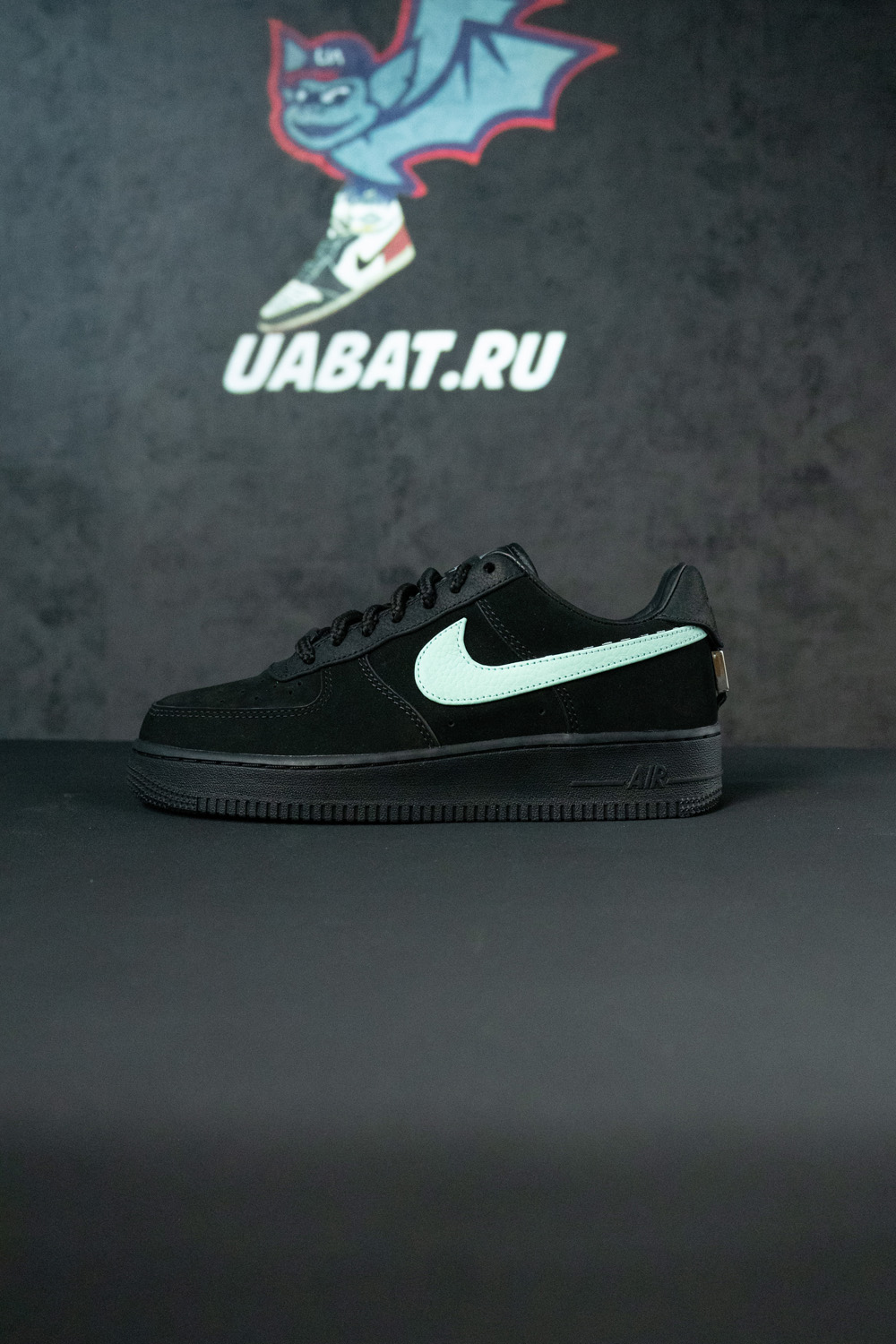 TIFFANY & CO. X AIR FORCE 1 LOW 