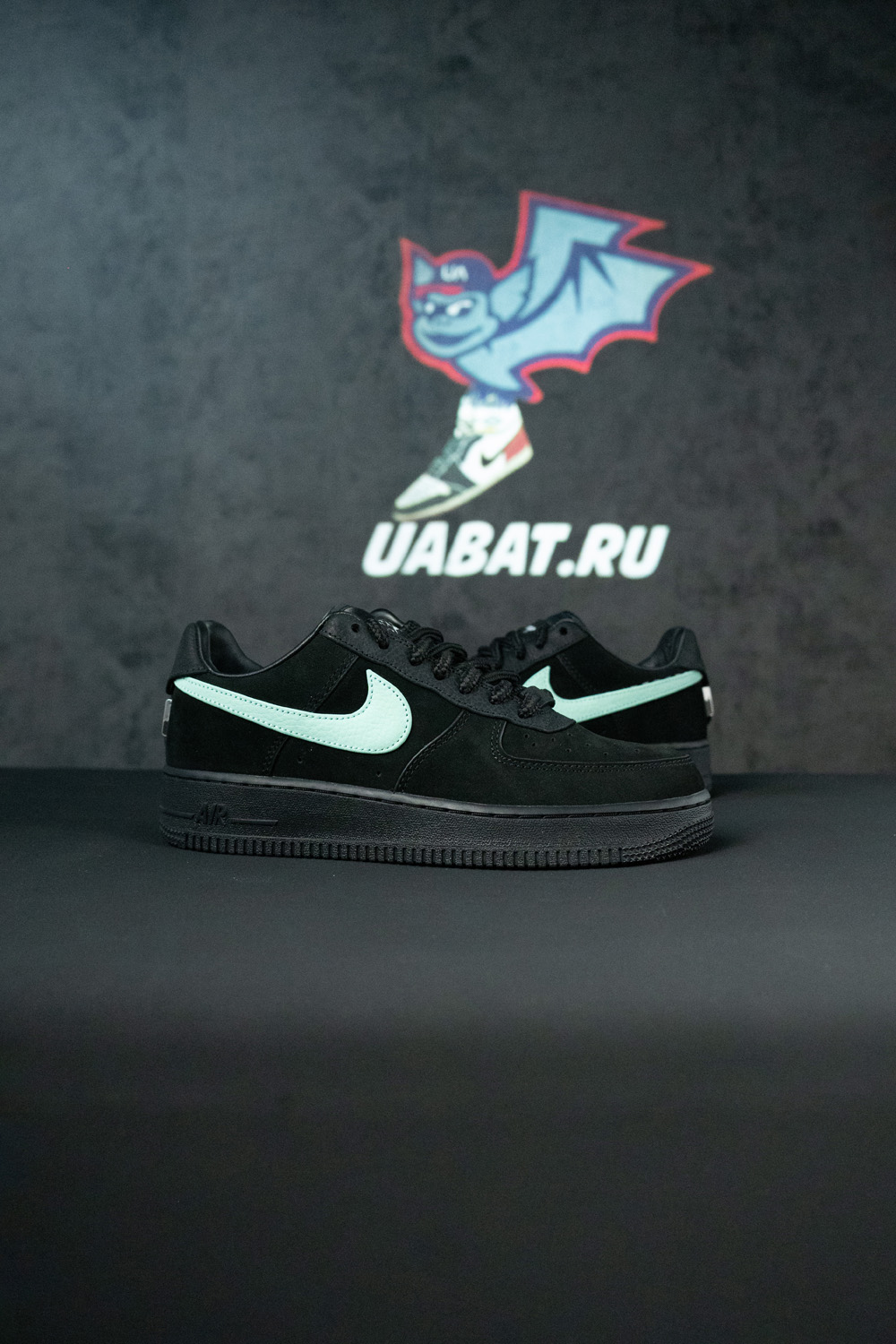 TIFFANY & CO. X AIR FORCE 1 LOW 