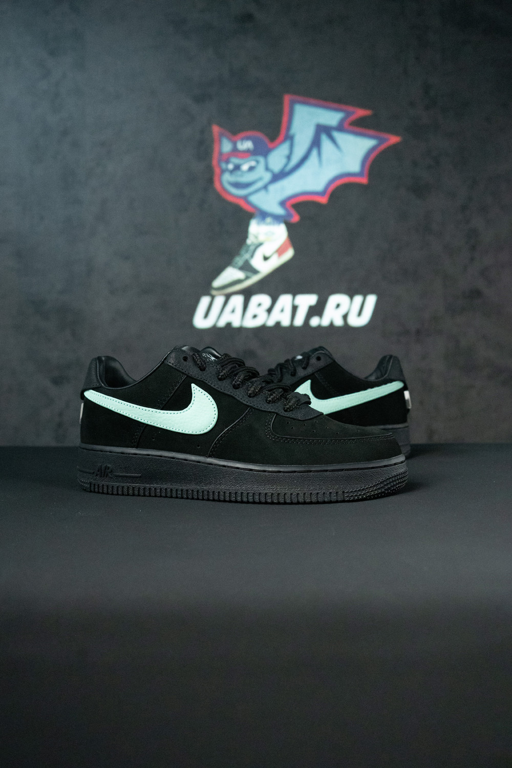TIFFANY & CO. X AIR FORCE 1 LOW 