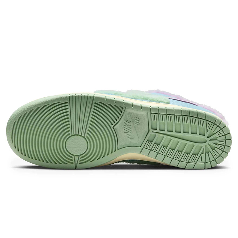 Verdy x Dunk Low SB 