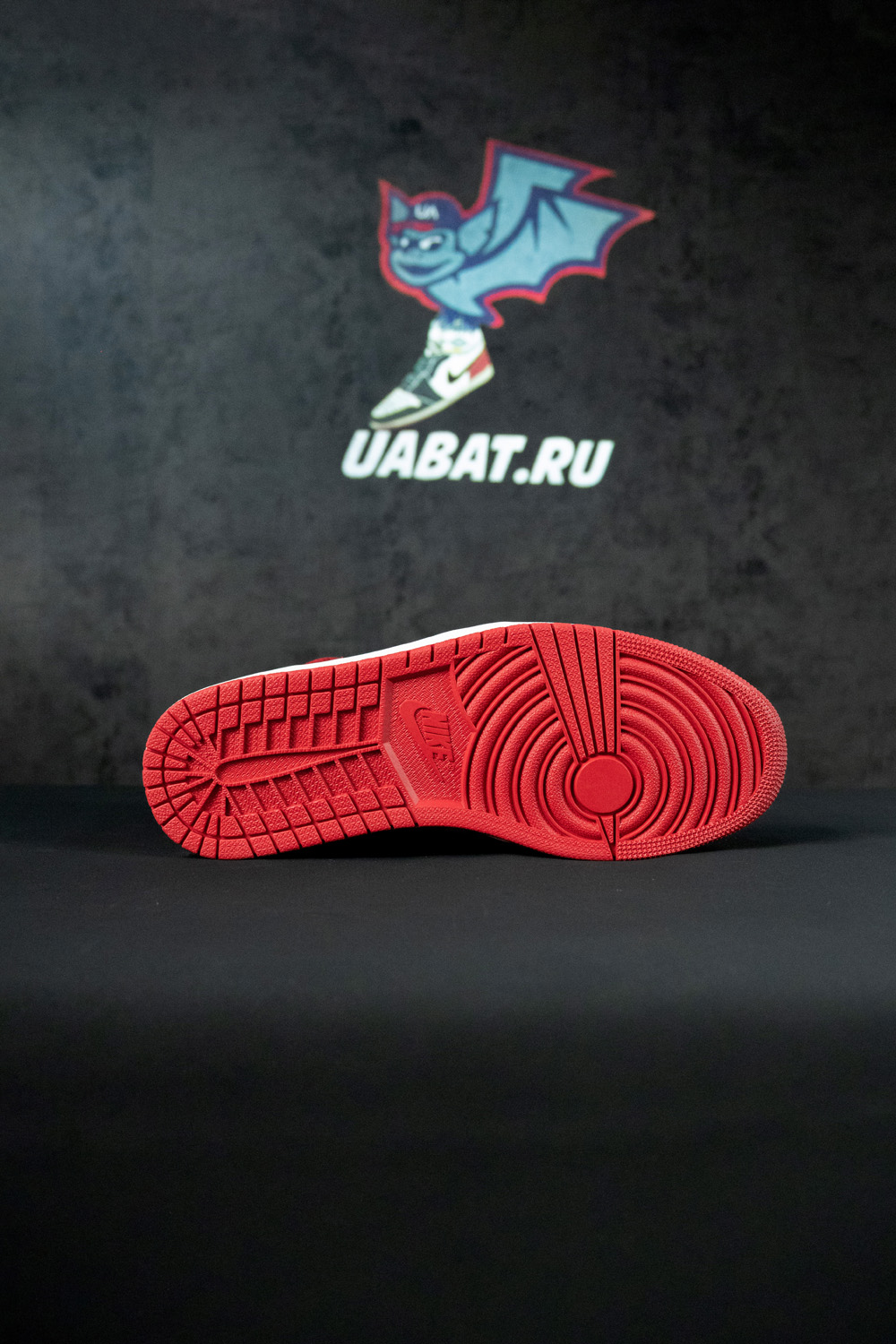 AIR JORDAN 1 RETRO HIGH OG "BRED TOE"