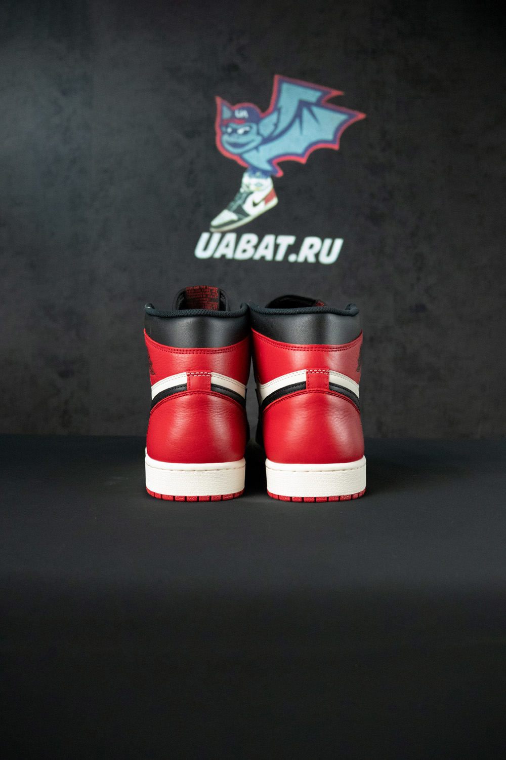 AIR JORDAN 1 RETRO HIGH OG "BRED TOE"